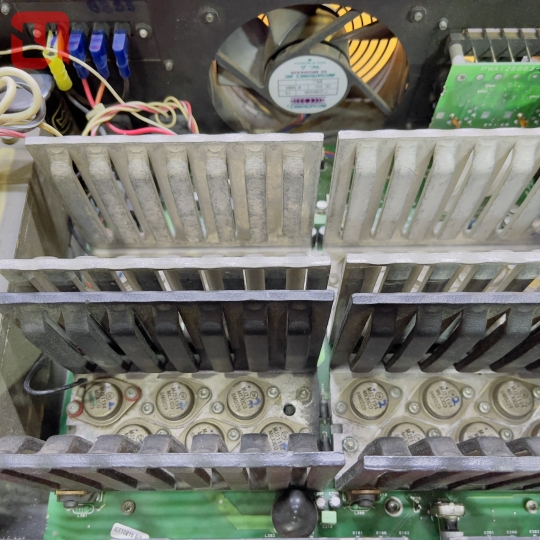 Main đẩy AMCRON CE 2000 TX hàng US
